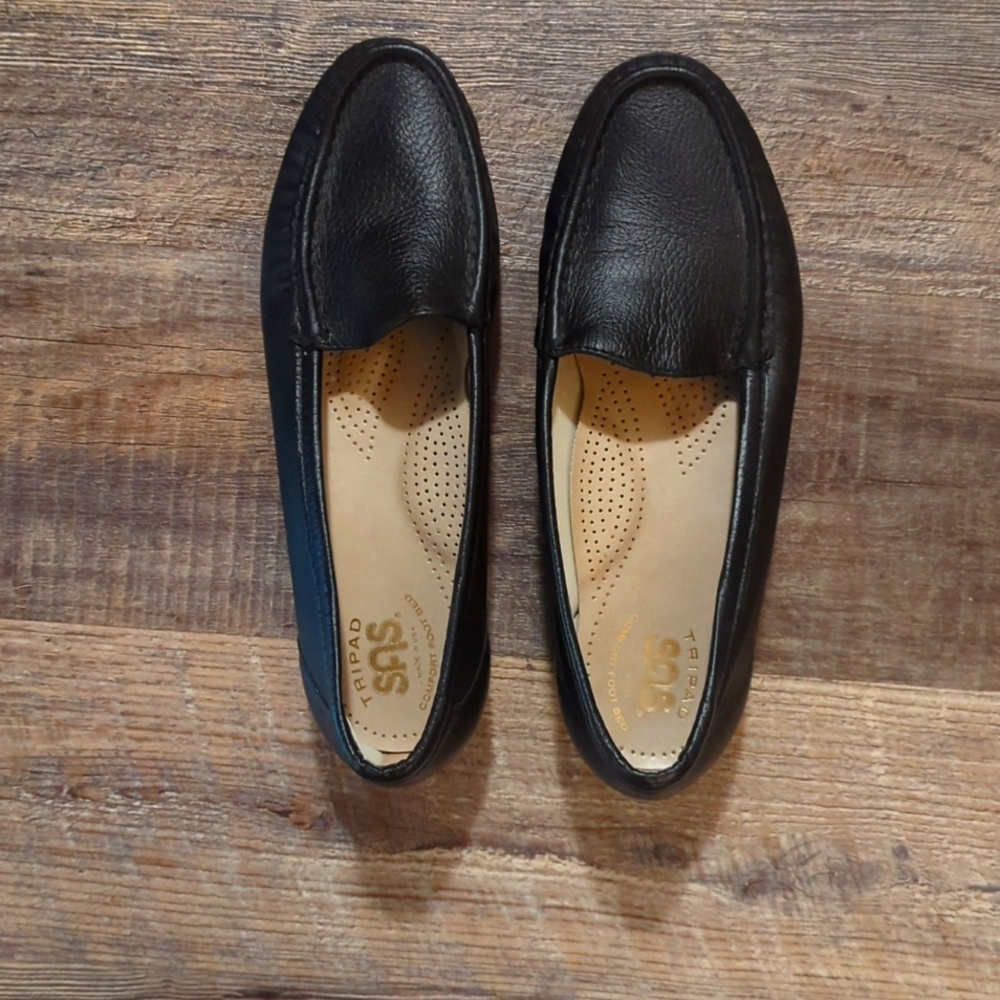 Black Leather Loafers, 7.5
